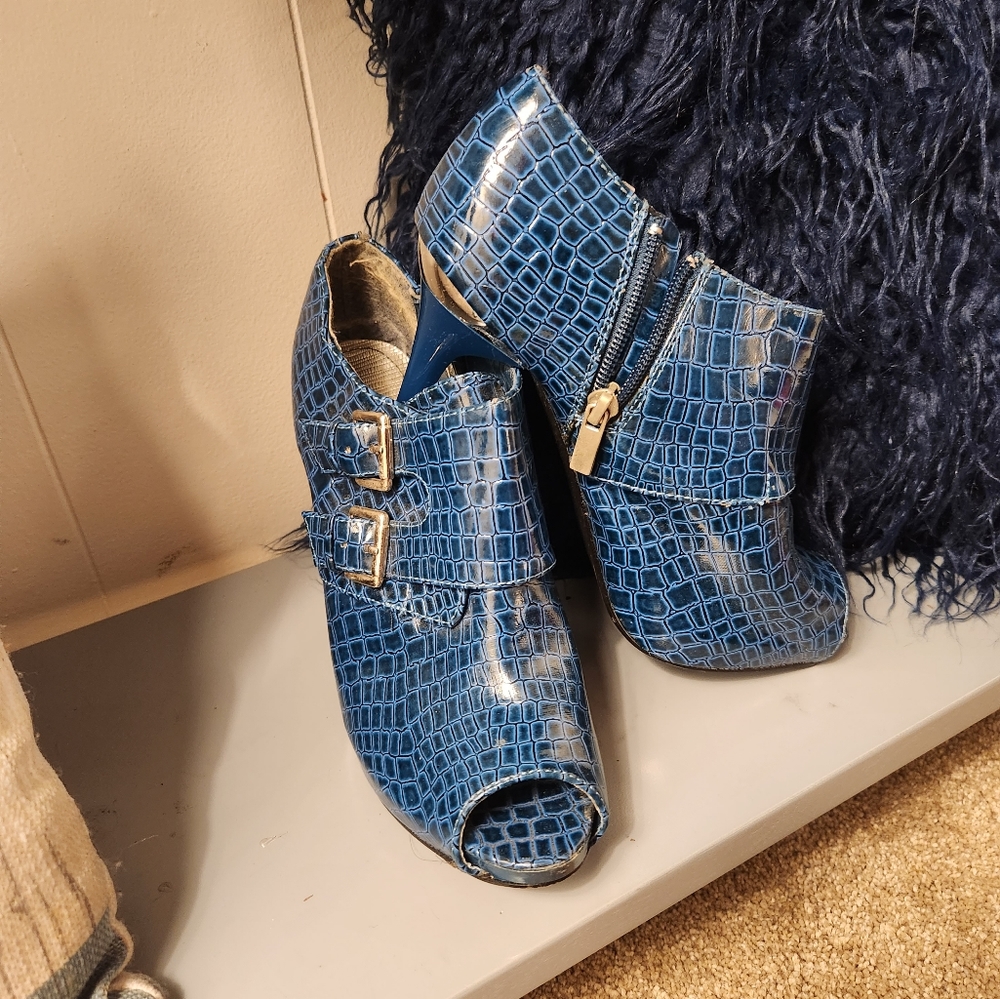 Women heels